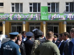 Восемь пострадавших при стрельбе в Казани перевезут на лечение в Москву
