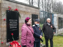 На Пискаревском мемориальном кладбище почтили якутян, погибших во время войны