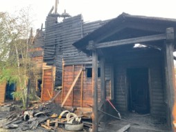 Три человека погибли при пожаре в Якутске