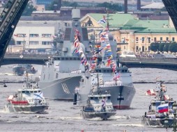 Главный военно-морской парад начался в Петербурге