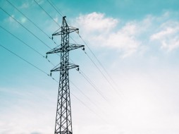 Энергетики восстанавливают электроснабжение в пригороде Якутска, нарушенное в результате ДТП