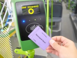 Транспорт в Петербурге оборудуют сканерами QR-кодов за 117 млн рублей 