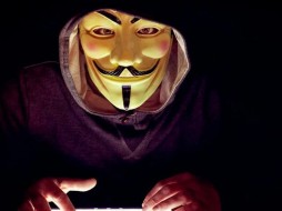 Хакеры Anonymous взломали сайты крупных российских СМИ
