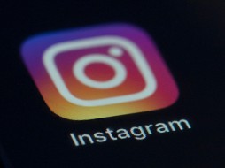 Глава Instagram Адам Моззери назвал блокировку соцсети в России с 14 марта неправильной