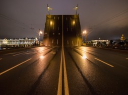 Восемь петербургских мостов разведут с 28 марта по 3 апреля
