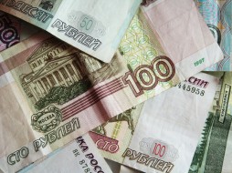 В Петербурге малоимущие получат выплаты на детей от 8 до 17 лет