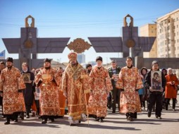 В Якутске состоялся традиционный общегородской Пасхальный крестный ход 