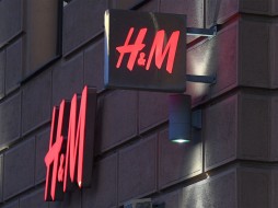 H&M проведет распродажу в связи с уходом из России