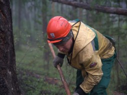 В Якутии 570 парашютистов стянуто на борьбу с пожарами 
