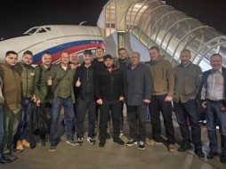Самолет с руководителями ДНР, Херсонской и Запорожской областей приземлился в Москве