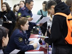 Выпускникам Якутского колледжа инновационных технологий предложили трудоустроиться в правоохранительные органы