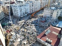 Число погибших в результате землетрясения в Турции превысило 7100 человек
