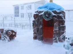 Осужденные из исправительной колонии №1 Якутска стали победителями конкурса снежных вертепов