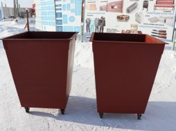 В Якутии осужденные изготавливают мусорные контейнеры 