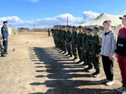 Сотрудники ЛИУ-5 провели в Якутской кадетской школе-интернате урок мужества