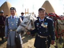 Более 20 именитых кузнецов Якутии участвуют в Ысыахе Олонхо 