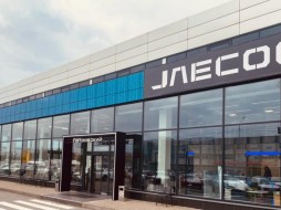 В Петербурге открылся автосалон нового бренда JAECOO