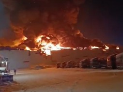 По пожару на складе Wildberries в Шушарах в Петербурге возбуждено уголовное дело