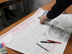 В СИЗО Якутска осужденные подготовили стенную газету и поделки
