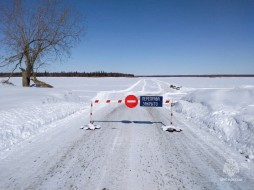 В Якутии закрыли еще три ледовые переправы  