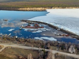 В Олекминском районе Якутии эвакуируют людей из зон затопления 