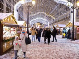 В Петербурге открылась Рождественская ярмарка 