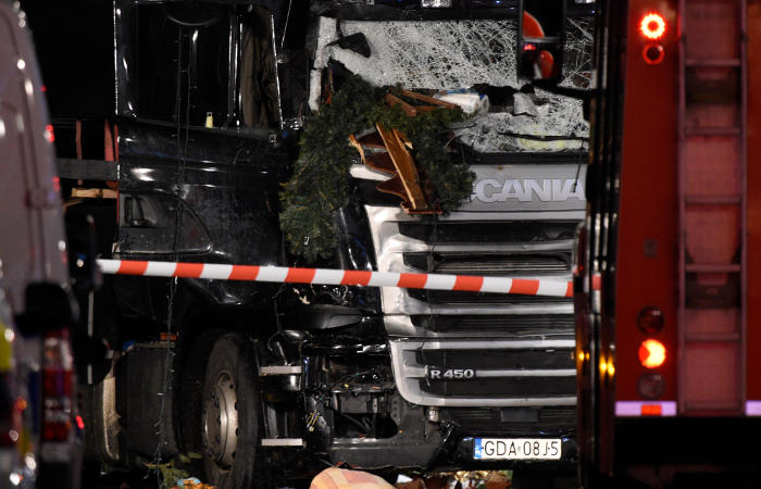 Трагедия в Берлине: 12 человек погибло, 48 человек пострадали