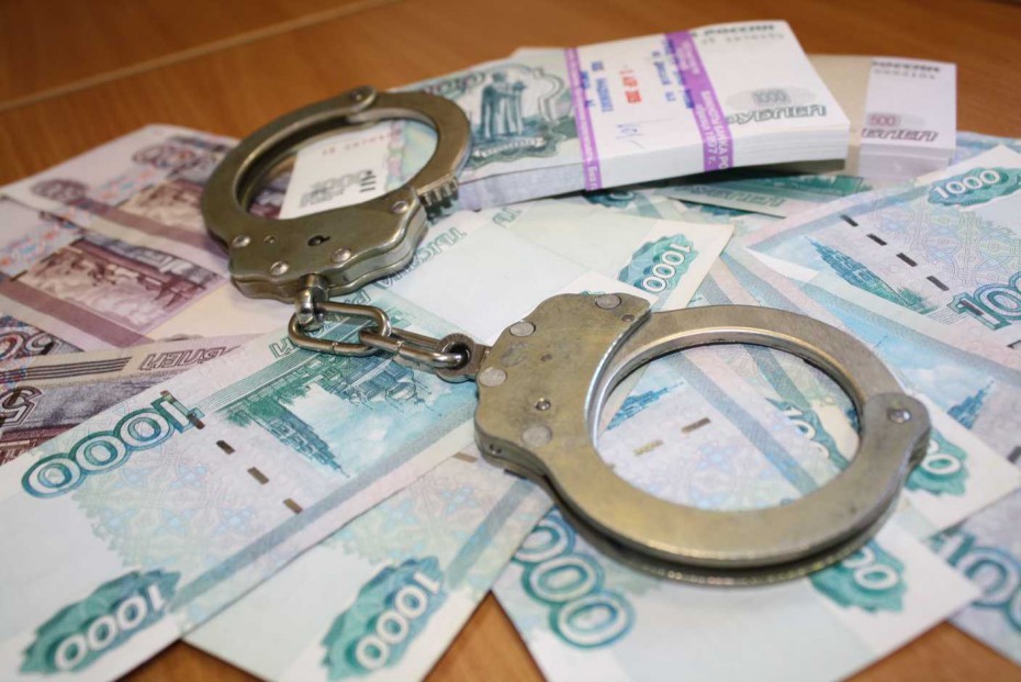 В Якутии мужчина пытался дать взятку сотруднику ГИБДД