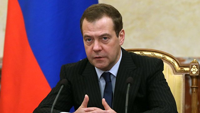 Медведев проведет совещание по повышению рождаемости