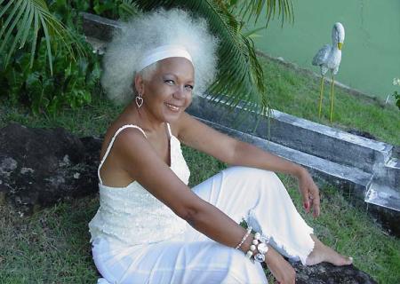 В Бразилии погибла исполнительница хита "Ламбада" Лоалва Браз 