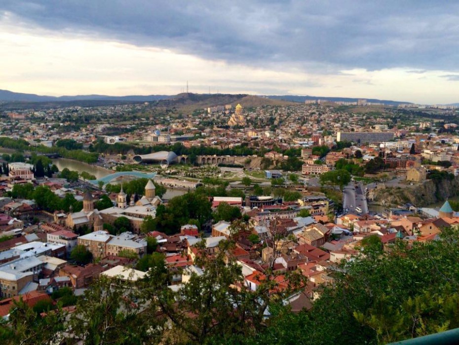 Тбилиси: город красных крыш, где живет счастье 
