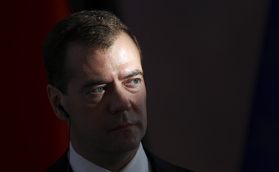 Почти половина россиян поддерживают отставку председателя правительства России Дмитрия Медведева
