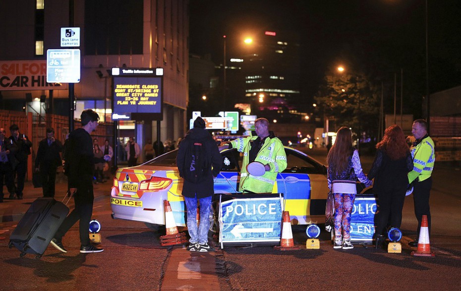 В результате взрыва в Манчестере погибли не менее 19 человек  