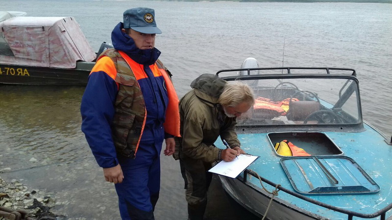 Инспекторы ГИМС Якутии провели рейды безопасности на воде