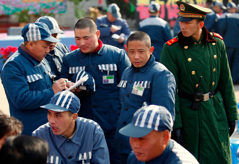 В Китае отчитались о 1,3 млн наказанных за коррупцию чиновников