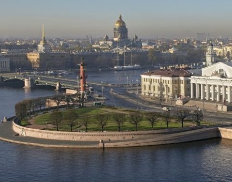 Победители конкурса «Матери-дочери» будут награждены поездкой в Санкт-Петербург