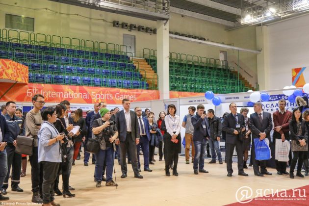 В Якутске открылась VII Межрегиональная специализированная выставка, посвященная промышленности и связи