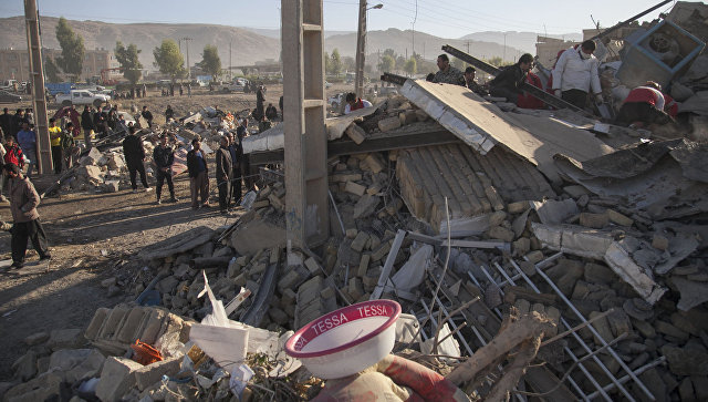 В Иране объявлен траур по погибшим во время землетрясения