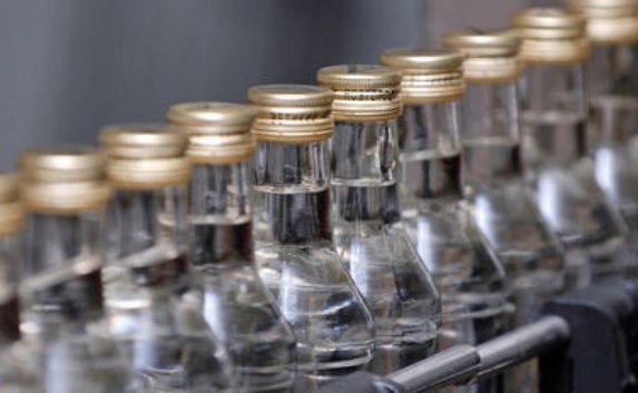 В Якутии мужчина приобрел для продажи около пяти тысяч немаркированных бутылок водки 