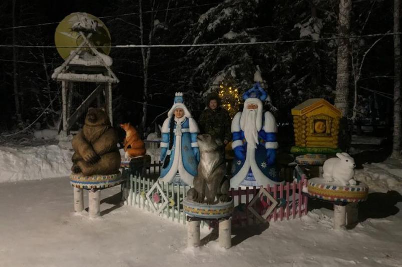 ФОТОМИГ. В Якутии умелец слепил из снега сказочных героев
