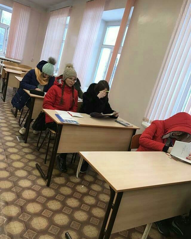 ФОТОФАКТ В Ленске дети учатся в верхней одежде