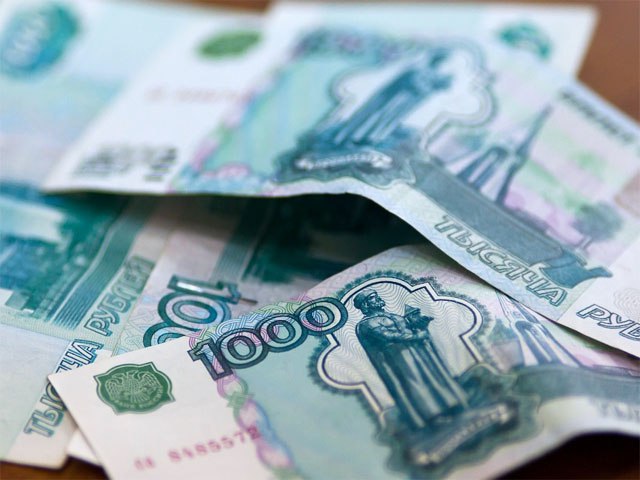 В Якутии женщина нашла в супермаркете кошелек, вытащила деньги и отдала его продавцам