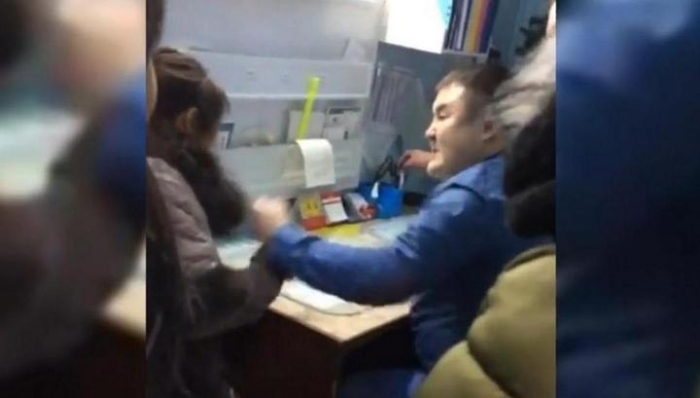 Бастрыкин поручил разобраться в инциденте с избиением врачом посетительницы в Якутии