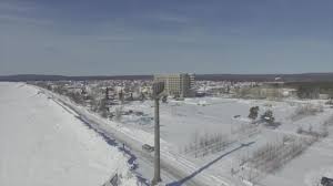 В Ленске из-за сбитой опоры произошло аварийное отключение электроснабжения