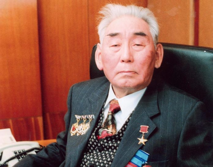 Известный промышленник Якутии Тарас Десяткин скончался на 90-ом году жизни