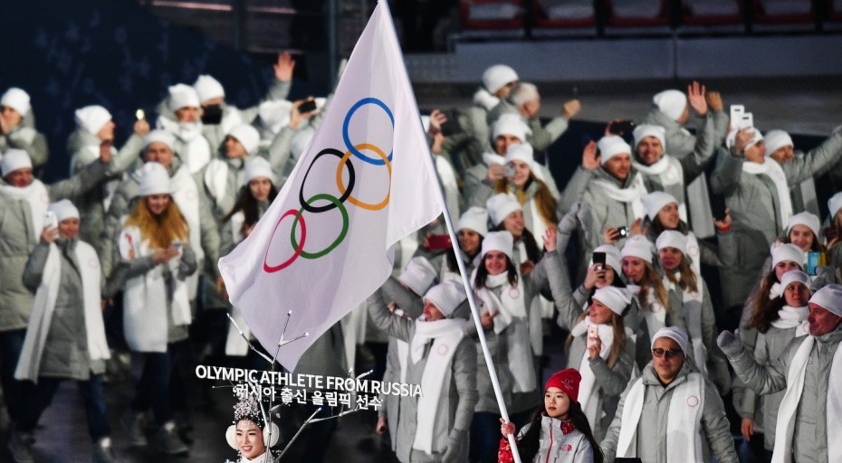 СМИ: МОК изменил позицию по возврату России флага до закрытия Олимпиады