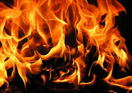 В Якутии в воскресенье загорелись два жилых дома