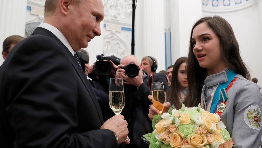 Путин вручил государственные награды победителям и призерам зимних Олимпийских игр-2018