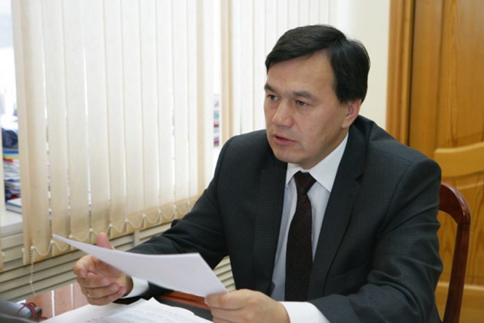 Министр по делам молодежи Афанасий Владимиров переходит на новую должность