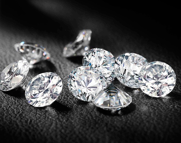 АЛРОСА представит крупные алмазы на аукционе во Владивостоке